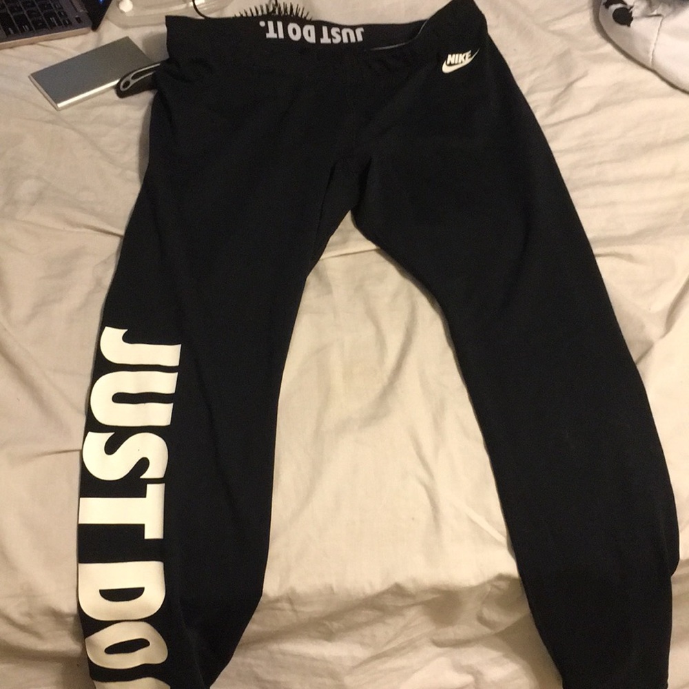 NIKE TIGHTS